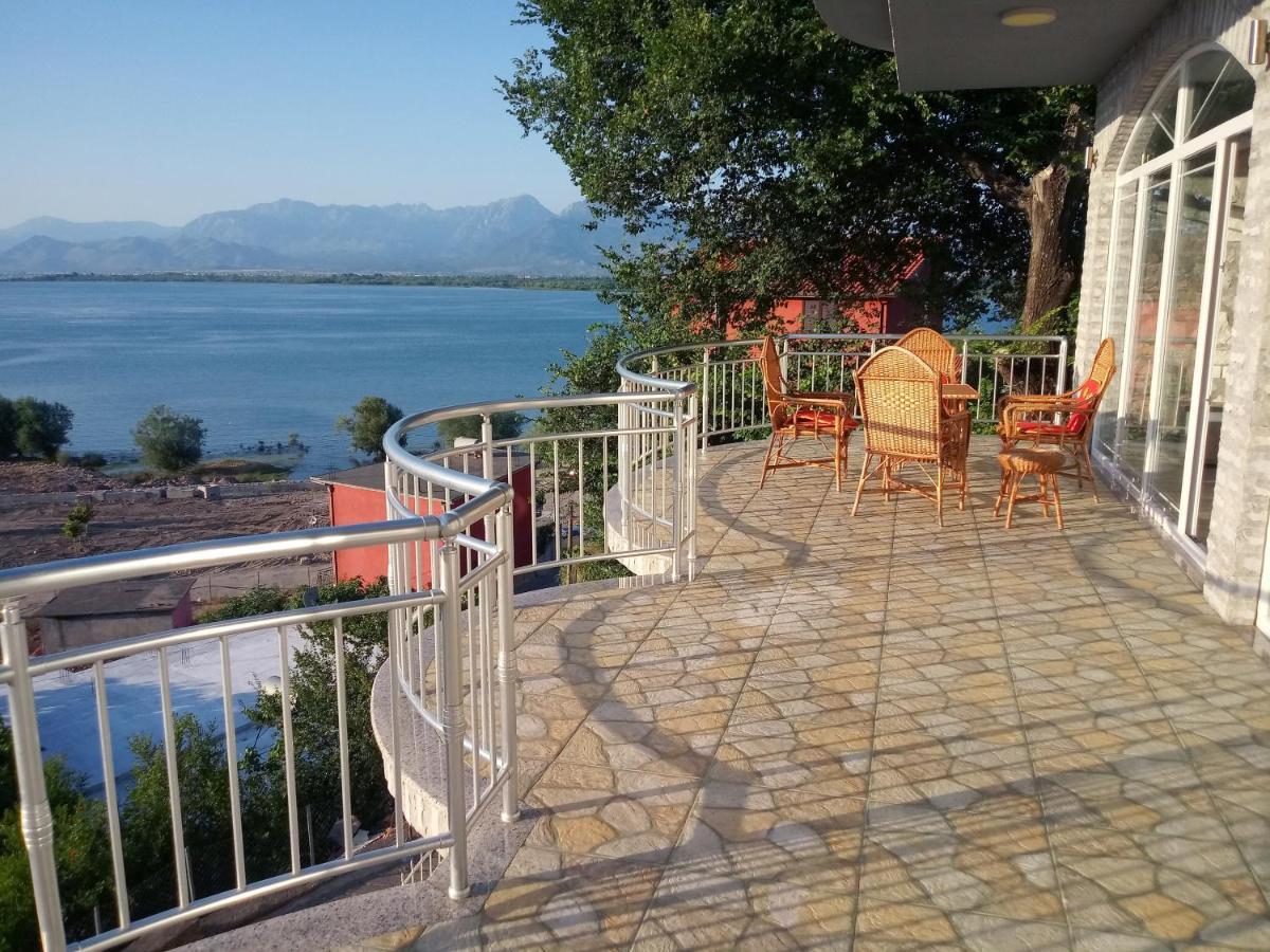 Hyka Stone House Shkoder Bed & Breakfast Bagian luar foto