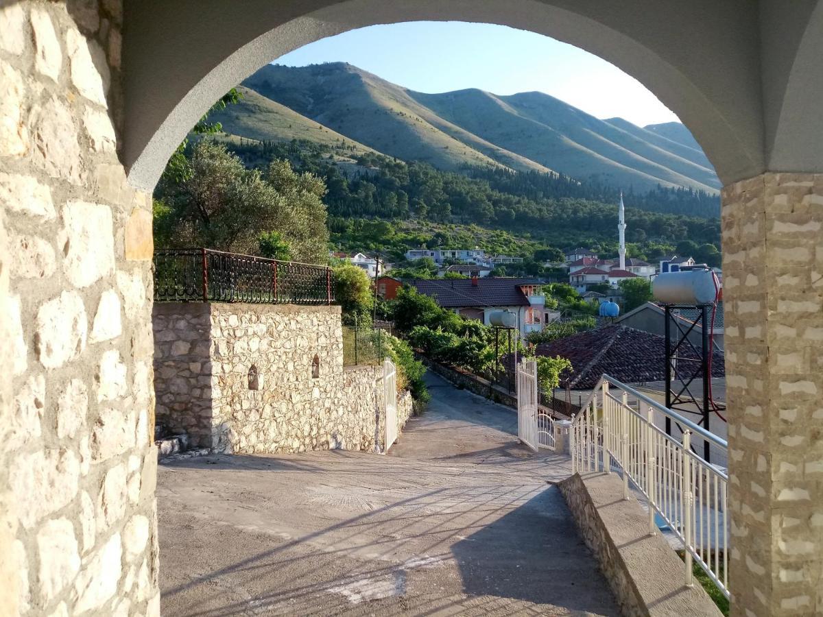 Hyka Stone House Shkoder Bed & Breakfast Bagian luar foto