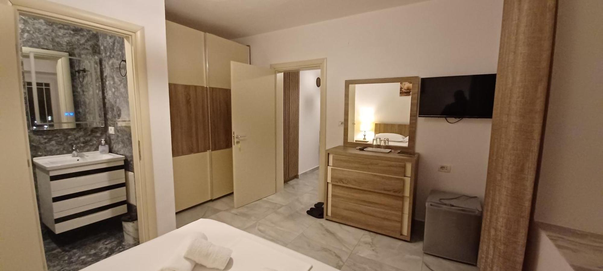 Hyka Stone House Shkoder Bed & Breakfast Bagian luar foto