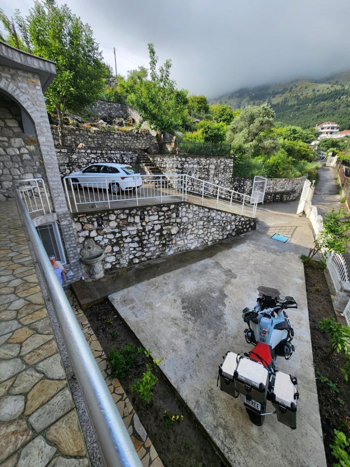 Hyka Stone House Shkoder Bed & Breakfast Bagian luar foto