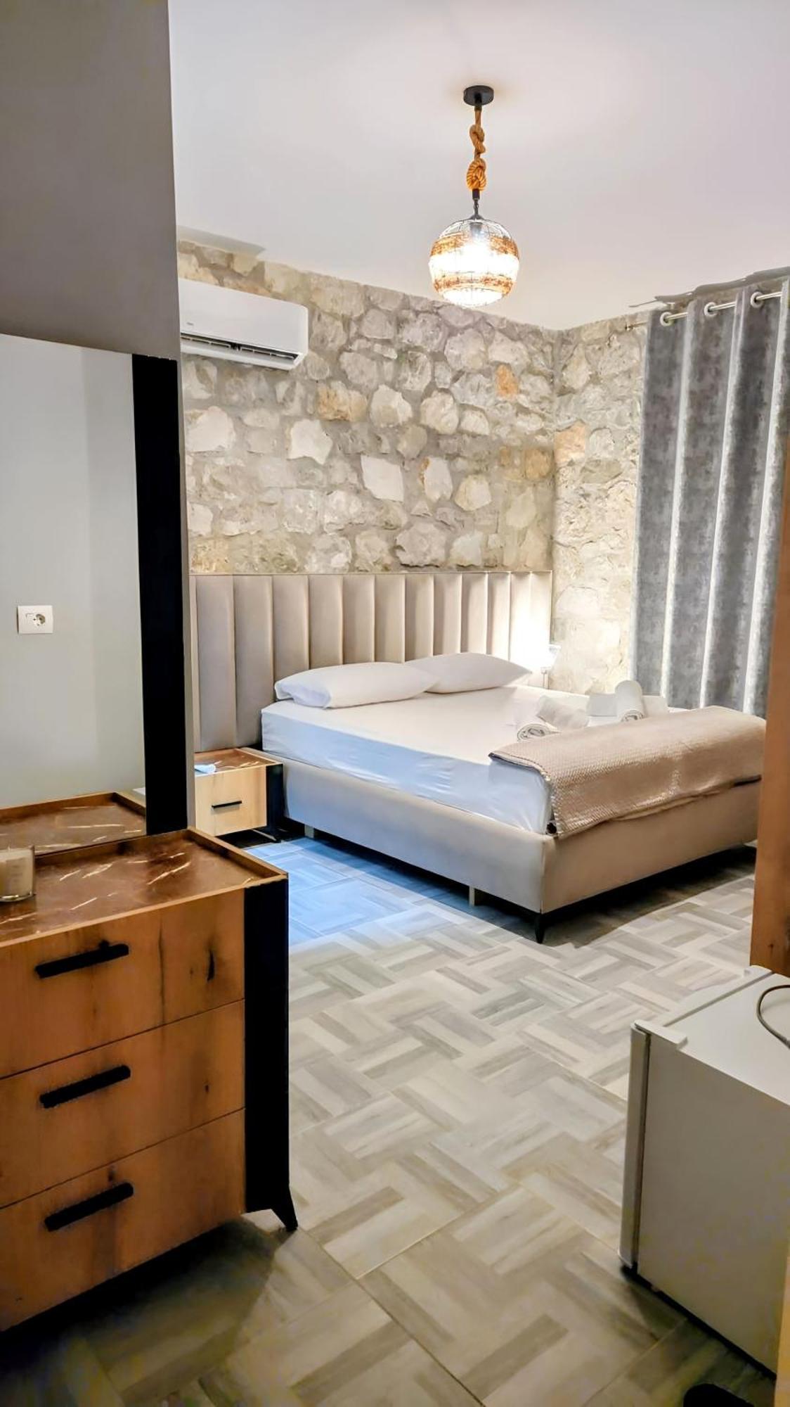 Hyka Stone House Shkoder Bed & Breakfast Bagian luar foto