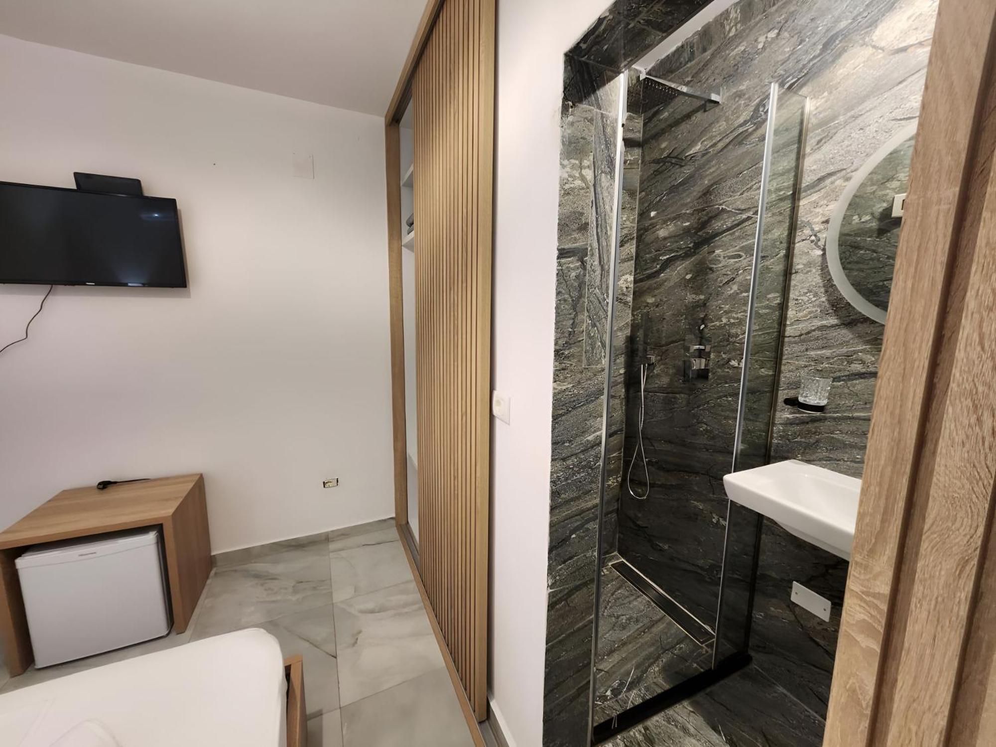 Hyka Stone House Shkoder Bed & Breakfast Bagian luar foto