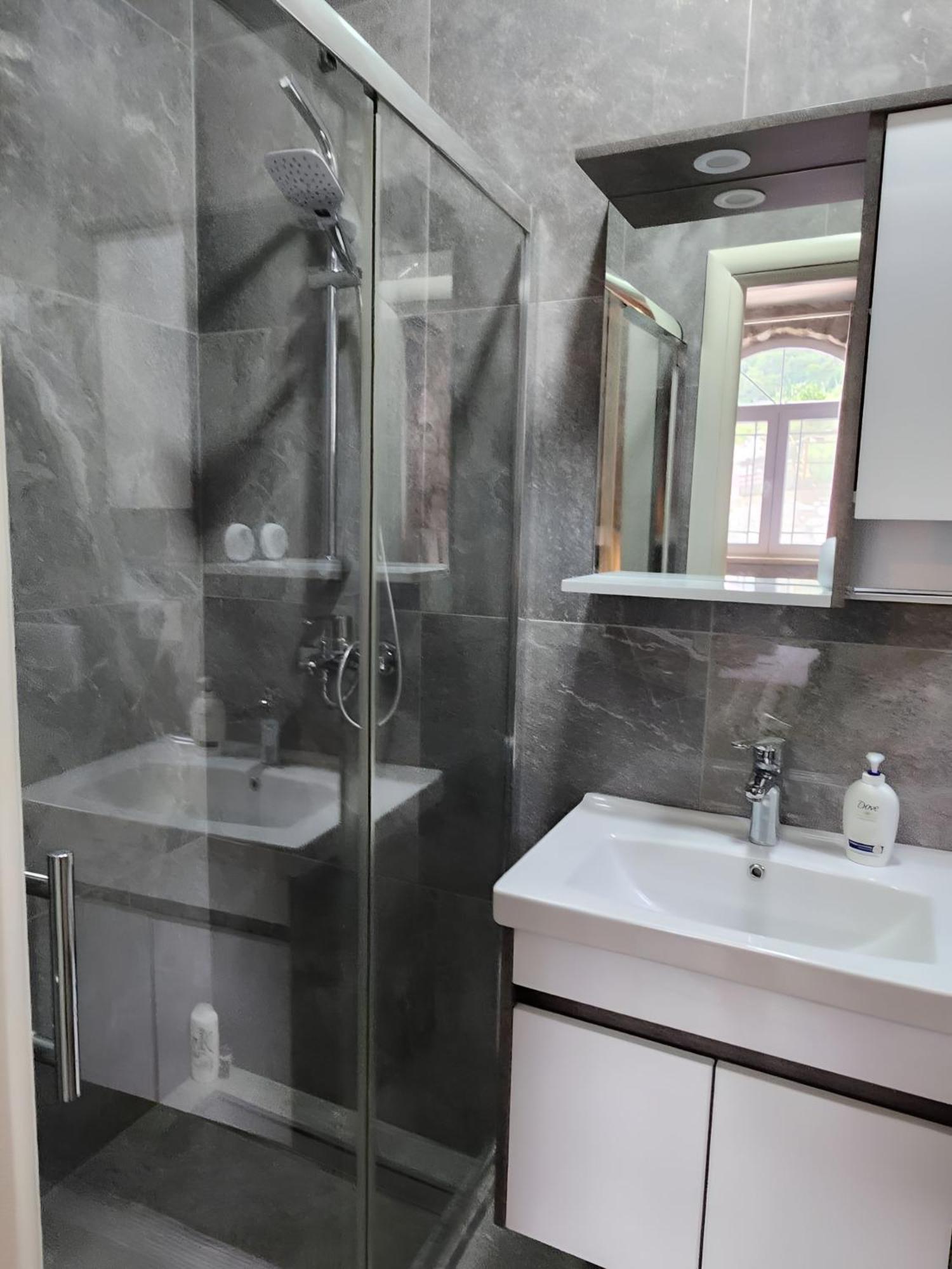 Hyka Stone House Shkoder Bed & Breakfast Bagian luar foto